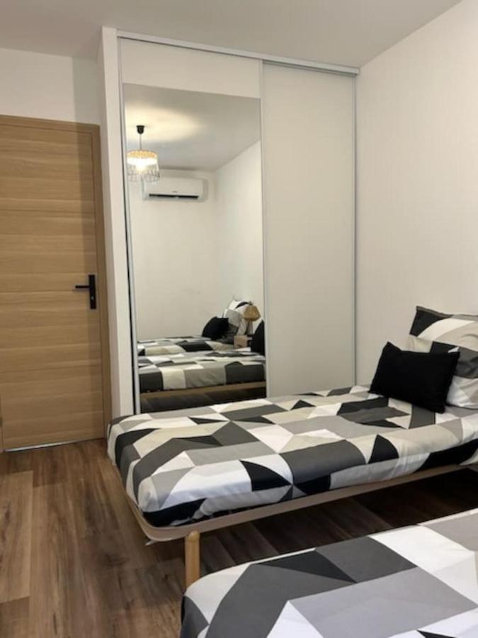 Jacuzzi Apartment